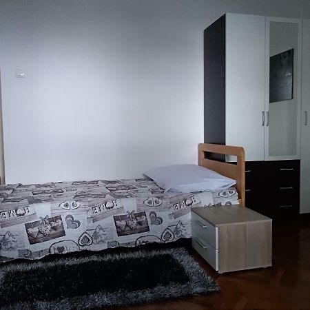 Apartman Lilly Ловран Екстер'єр фото