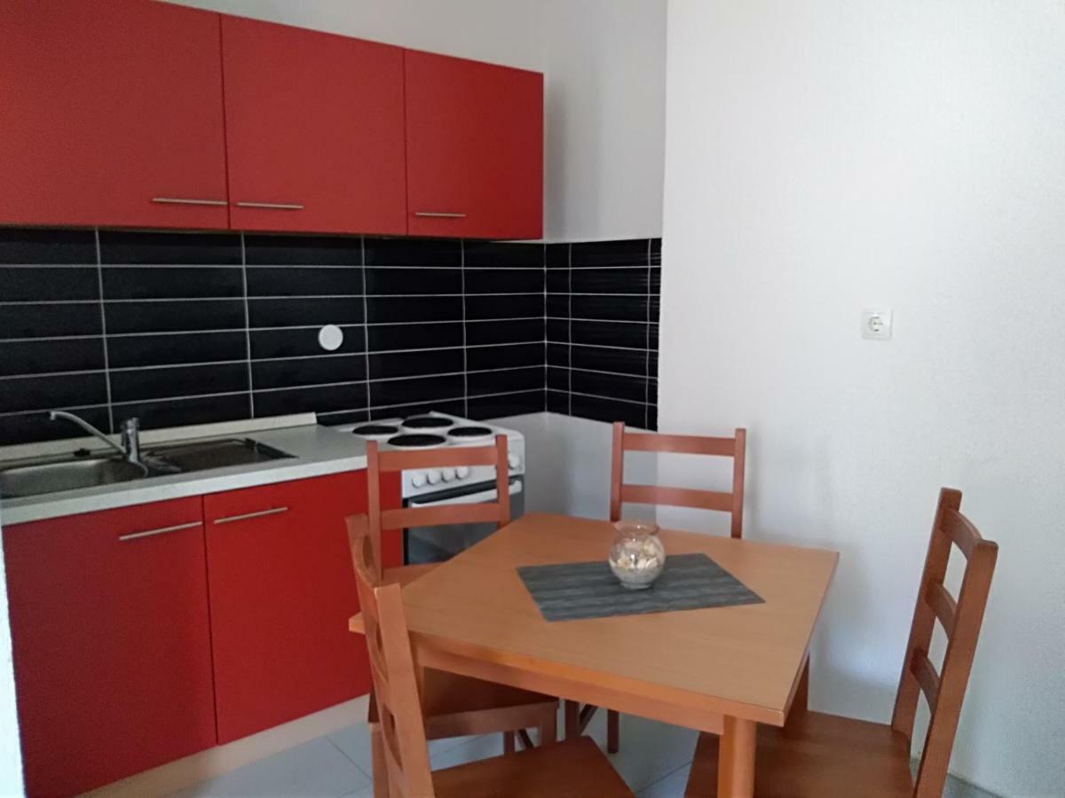 Apartman Lilly Ловран Екстер'єр фото