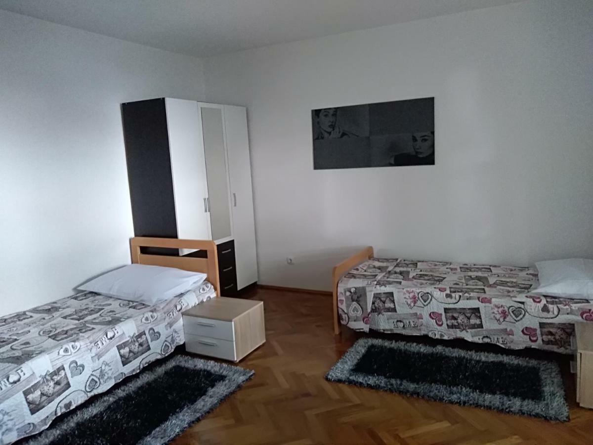 Apartman Lilly Ловран Екстер'єр фото